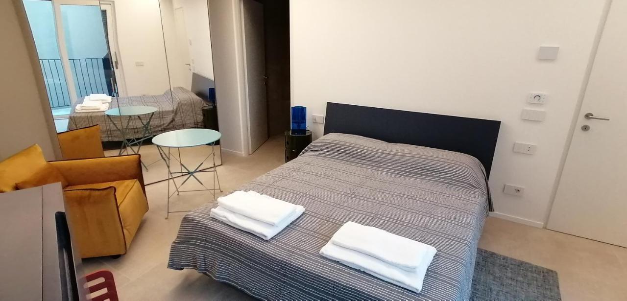 New Marina Apartments トッリ・デル・ベーナコ エクステリア 写真
