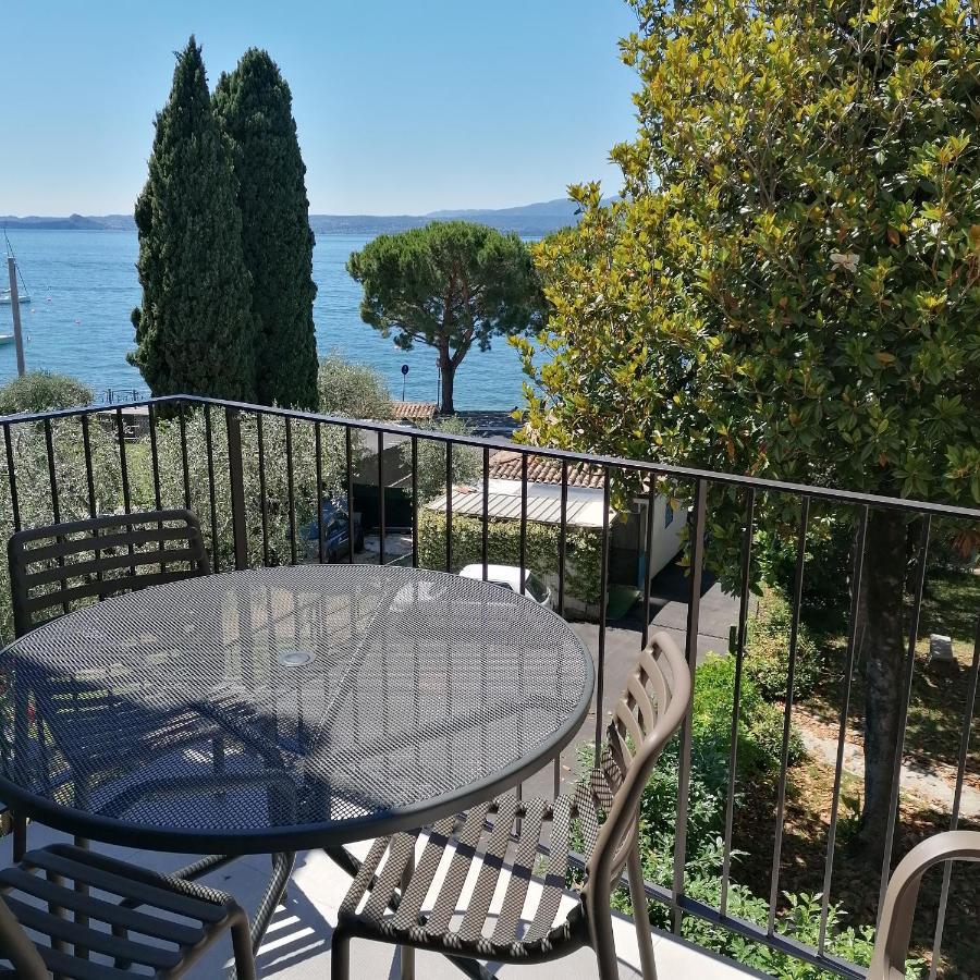 New Marina Apartments トッリ・デル・ベーナコ エクステリア 写真