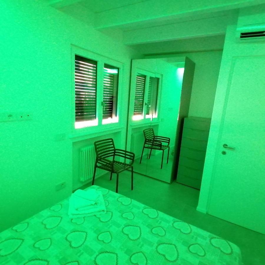 New Marina Apartments トッリ・デル・ベーナコ エクステリア 写真